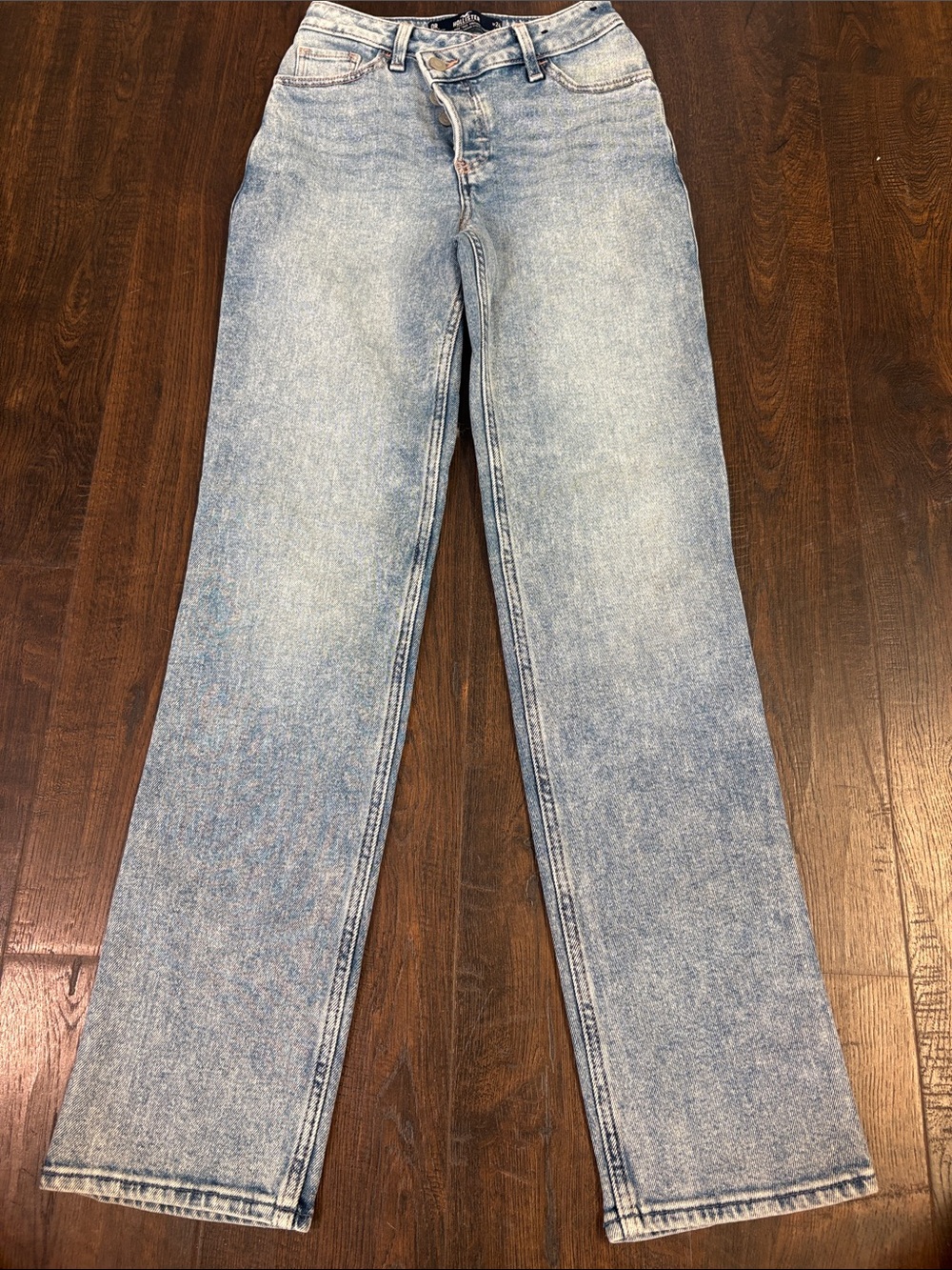 Hollister Ultra High-Rise 90s Vintage Straight Light Wash Blue Jeans Women 24